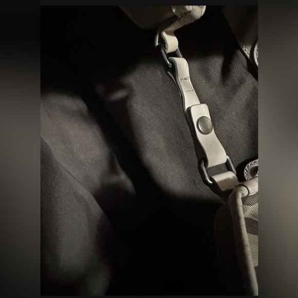 Burberry handbag authentic! - Picture 3 of 3